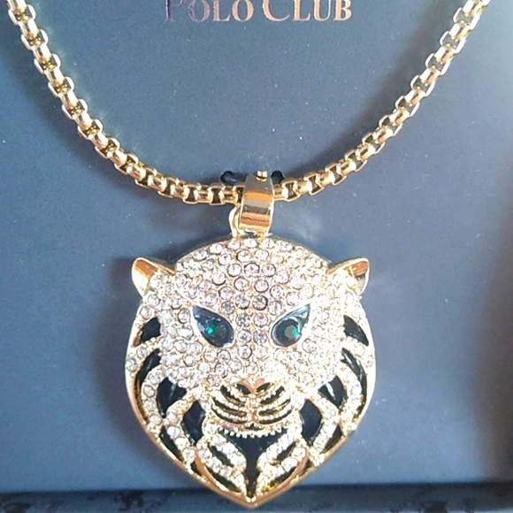 Crystal Lion Head Pendant Necklace - Picture 3 of 3